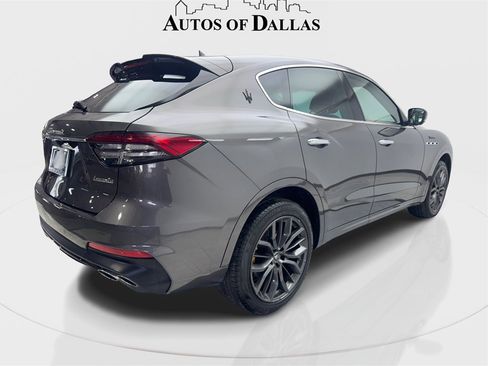 Used 2022 Maserati Levante Modena image 6