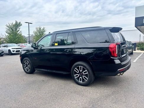 Used 2024 GMC Yukon AT4 w/ Technology Package AWD/4WD image 8
