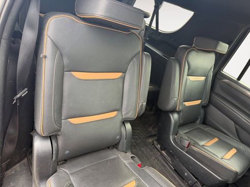 Used 2023 GMC Yukon XL AT4 w/ AT4 Premium Package AWD/4WD image 13