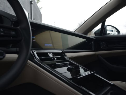 Certified 2026 Porsche Panamera 4 image 24