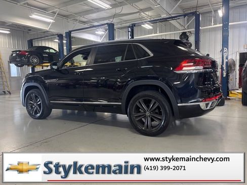 Used 2022 Volkswagen Atlas Cross Sport SEL R-Line image 5