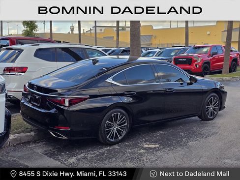 Used 2024 Lexus ES 350 w/ Premium Package image 4