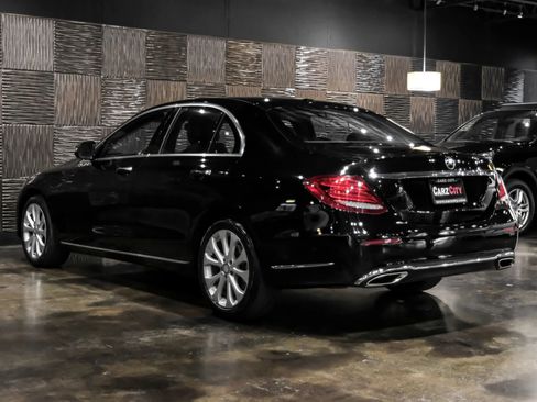 Used 2017 Mercedes-Benz E 300 image 10