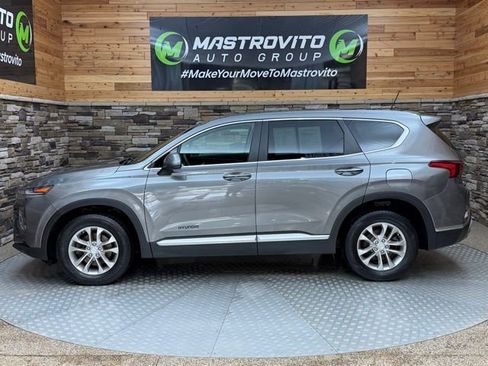 Used 2019 Hyundai Santa Fe SE AWD/4WD image 6