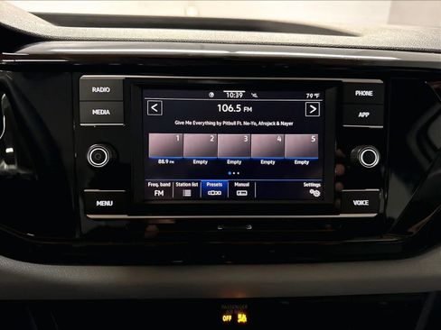 Used 2022 Volkswagen Taos S FWD image 9