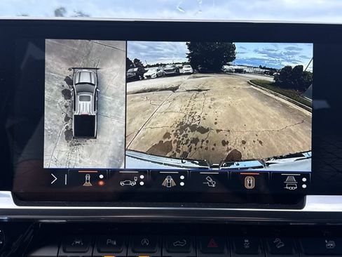 New 2026 GMC Sierra 1500 Elevation w/ Elevation Premium Package AWD/4WD image 9