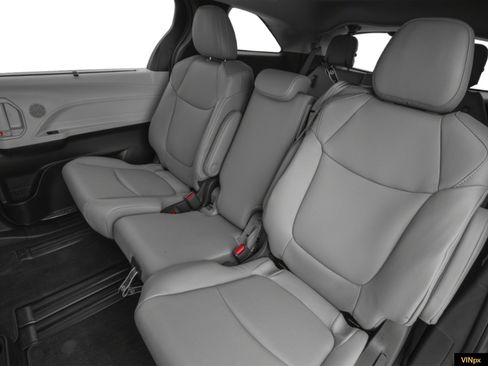 New 2026 Toyota Sienna XLE image 11