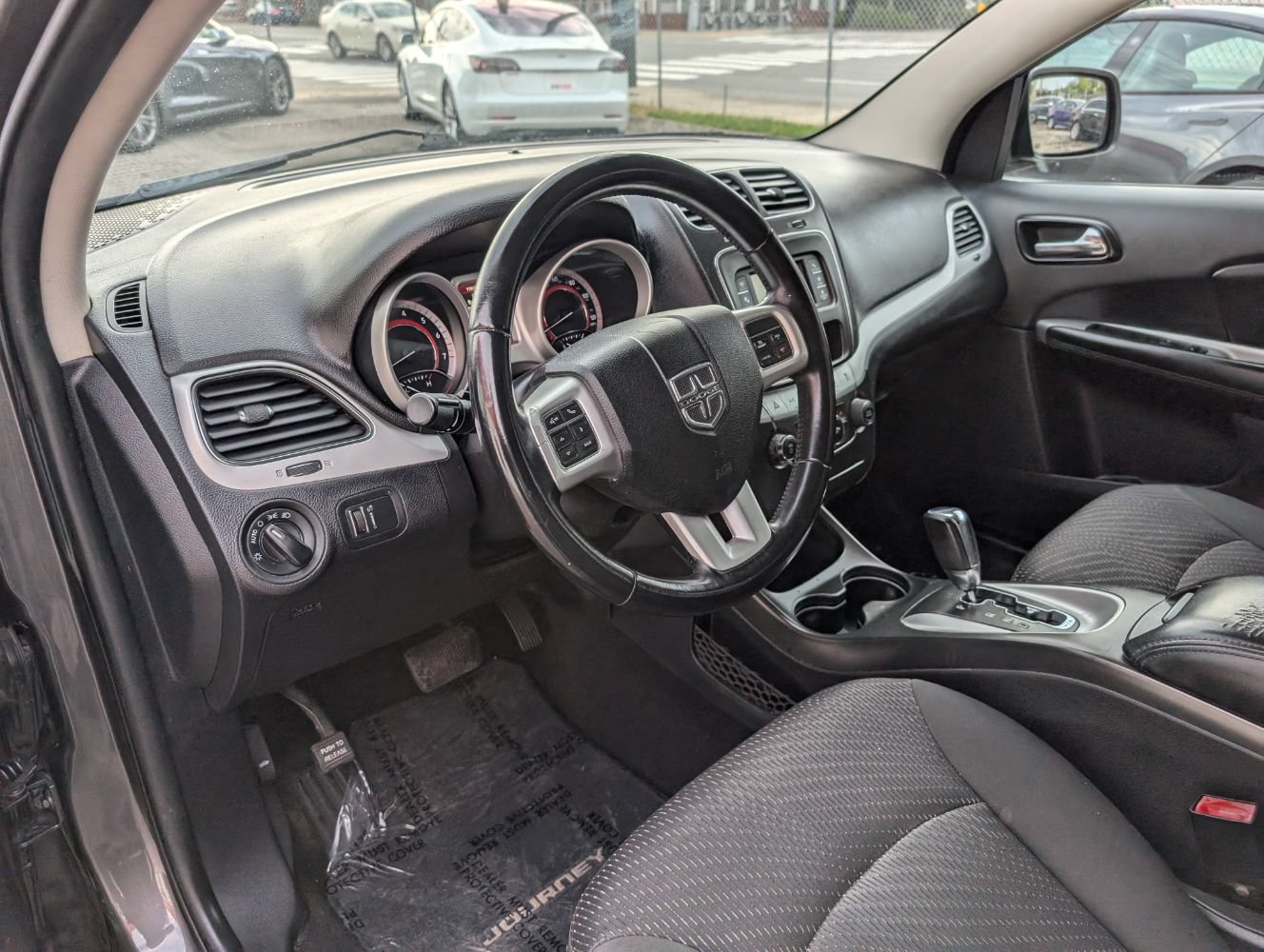 Used 2016 Dodge Journey SE w/ Flexible Seating Group FWD image 13