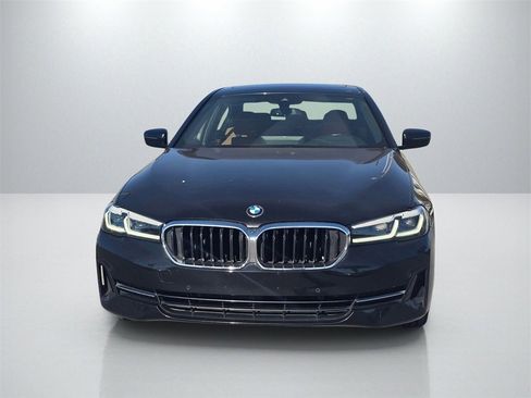 Used 2023 BMW 530i w/ Convenience Package image 2