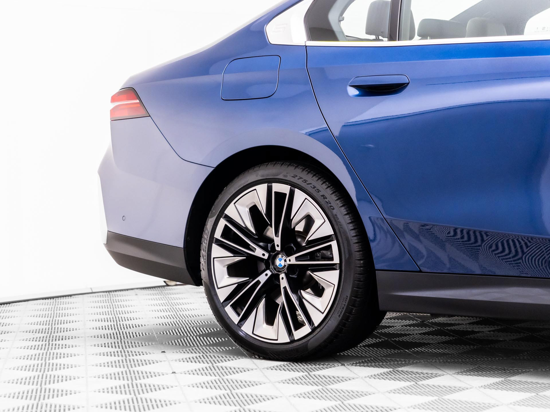 Certified 2026 BMW 540i xDrive AWD/4WD image 35