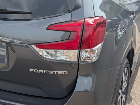 Used 2023 Subaru Forester Limited AWD/4WD image 17