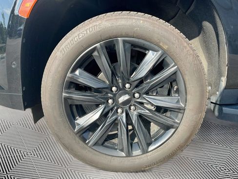 Used 2022 Cadillac Escalade ESV Sport w/ Touring Package AWD/4WD image 11