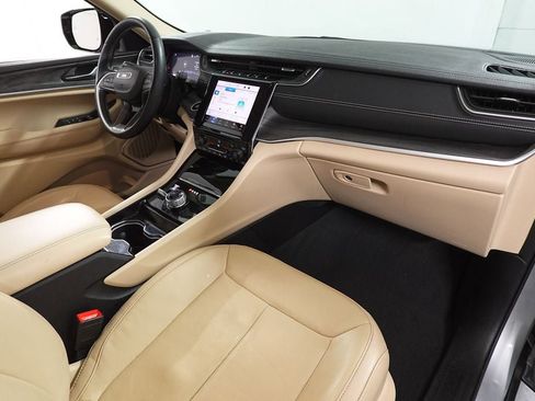 Used 2022 Jeep Grand Cherokee L Limited image 18