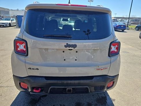 Used 2015 Jeep Renegade Trailhawk w/ Premium Leather Group image 6