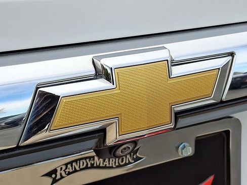 Used 2023 Chevrolet Traverse LS w/ Safety Package image 25