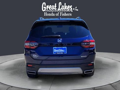 Used 2024 Honda Pilot Touring image 4