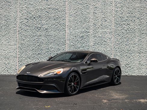 Used 2014 Aston Martin Vanquish Coupe RWD image 1