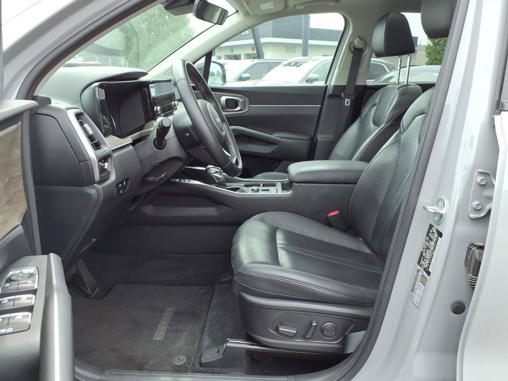 Used 2023 Kia Sorento X-Line EX AWD/4WD image 17