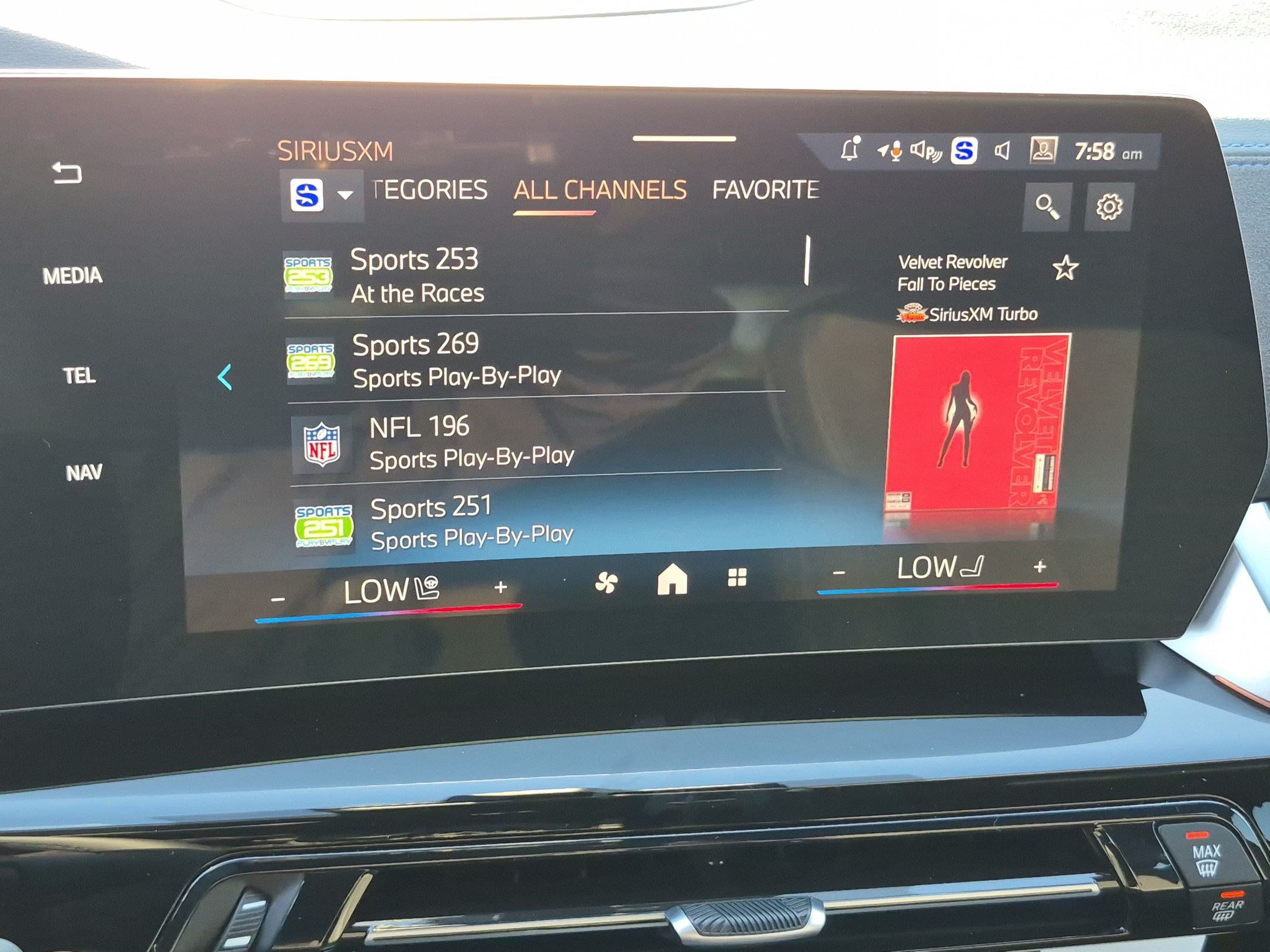 New 2026 BMW X2 xDrive28i w/ Technology Package AWD/4WD image 23