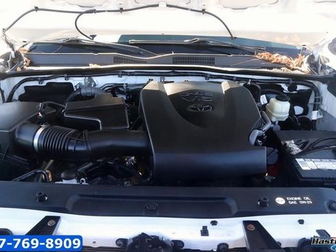 Used 2017 Toyota Tacoma SR5 image 24