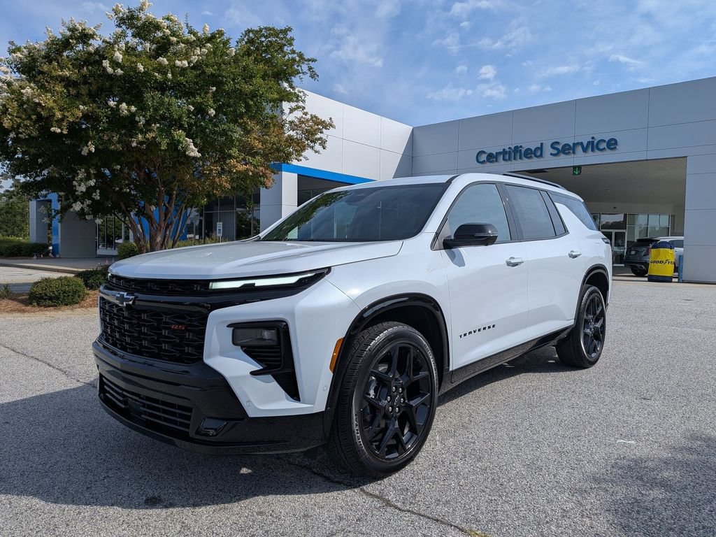 New 2026 Chevrolet Traverse RS w/ LPO, Floor Liner Package FWD image 4