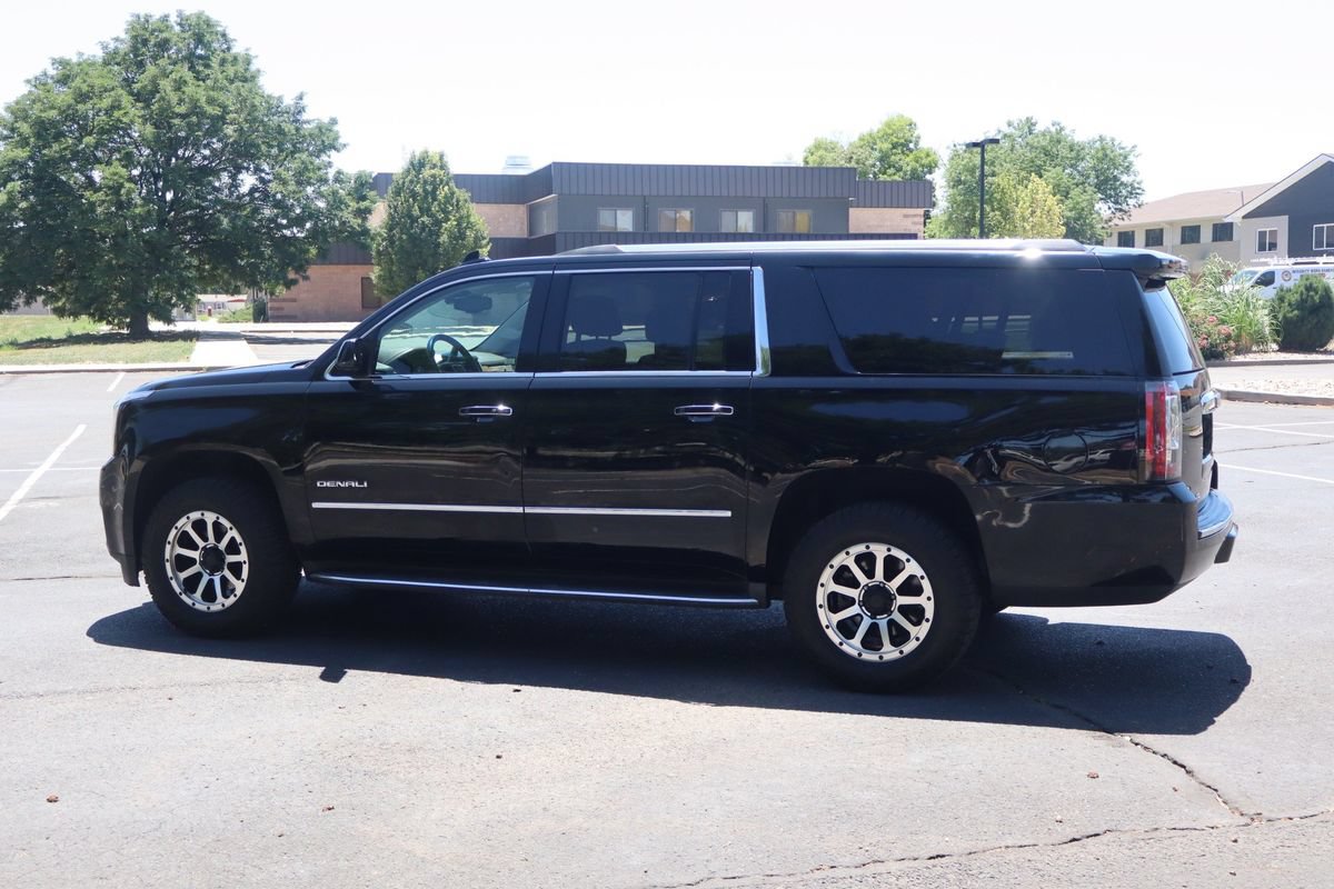 Used 2016 GMC Yukon XL Denali w/ Open Road Package AWD/4WD image 8