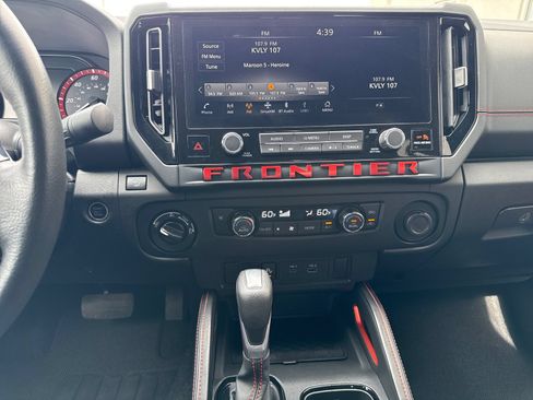 Used 2025 Nissan Frontier PRO-4X w/ Tow Package AWD/4WD image 18