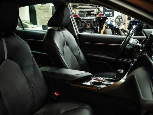 Used 2023 Toyota Camry XSE image 14