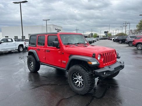Used 2018 Jeep Wrangler Unlimited Sport S image 4