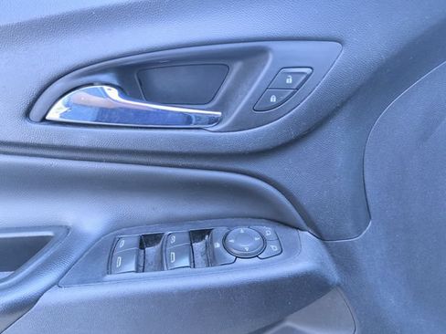 Used 2020 Chevrolet Equinox LT FWD image 16