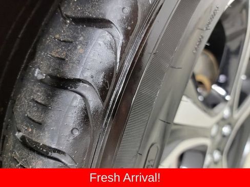 Used 2019 Ford Edge ST w/ Convenience Package AWD/4WD image 11