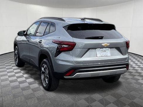 Used 2026 Chevrolet Trax LT w/ Driver Confidence Package image 4