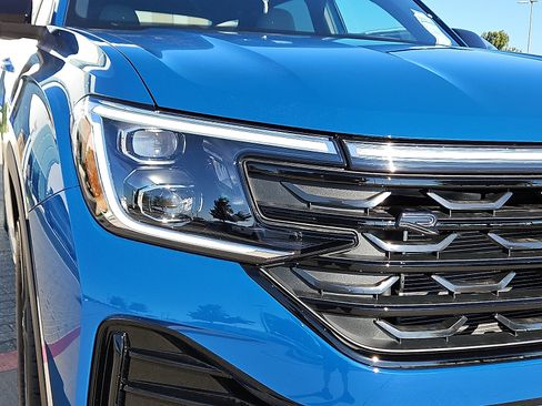 New 2026 Volkswagen Atlas Cross Sport SEL R-Line image 5