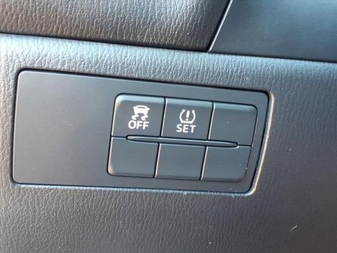 Used 2015 MAZDA MAZDA3 i SV image 27