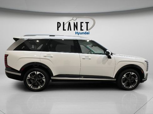 Certified 2026 Hyundai Palisade Limited AWD/4WD image 8