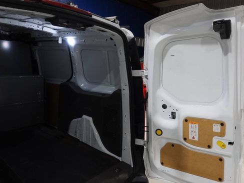 Used 2020 Ford Transit Connect XL FWD image 18