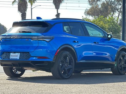 New 2025 Chevrolet Equinox EV RS image 4