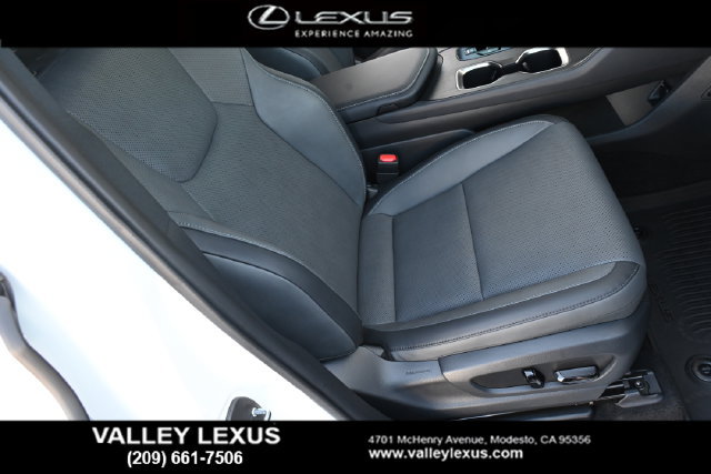 Certified 2026 Lexus RZ 450e AWD w/ Accessory Package (Z2) image 22