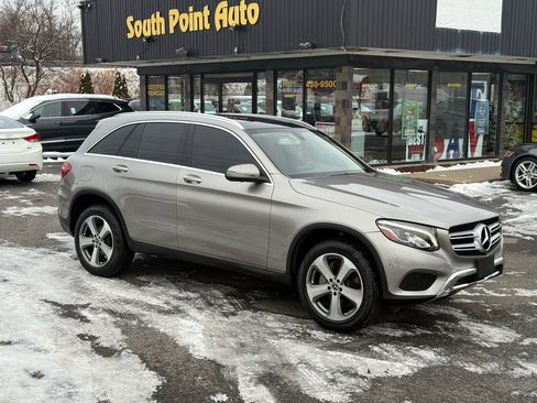 Used 2019 Mercedes-Benz GLC 300 4MATIC image 3