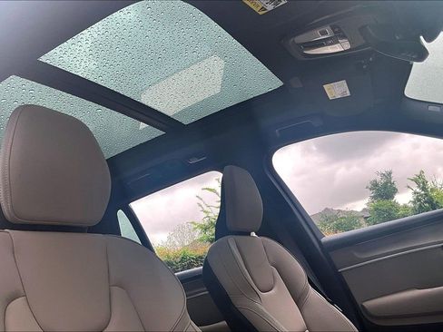 New 2026 Volvo XC90 T8 Plus w/ Protection Package Premier AWD/4WD image 35