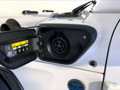 Used 2023 Jeep Wrangler Unlimited w/ Cold Weather Group AWD/4WD image 37