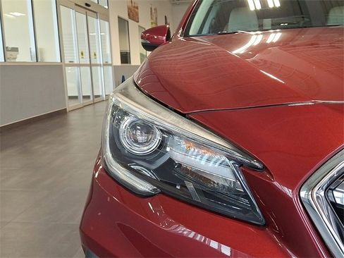 Used 2018 Subaru Outback 2.5i Limited image 8