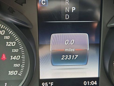 Used 2019 Mercedes-Benz GLC 300 image 10