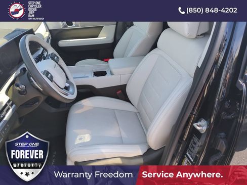 Used 2024 Hyundai Santa Fe Calligraphy FWD image 11