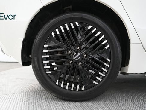 Used 2024 Nissan Leaf SV Plus image 19