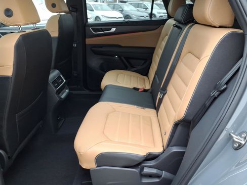 New 2026 Volkswagen Atlas Cross Sport SEL R-Line AWD/4WD image 8