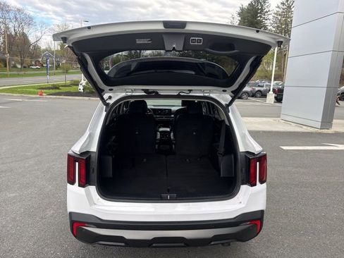 Used 2024 Kia Sorento X-Line EX AWD/4WD image 9