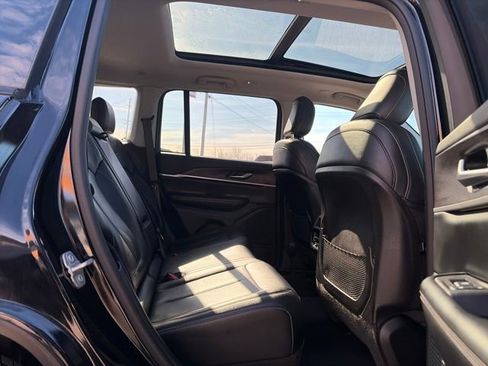 Certified 2024 Jeep Grand Cherokee Limited image 35