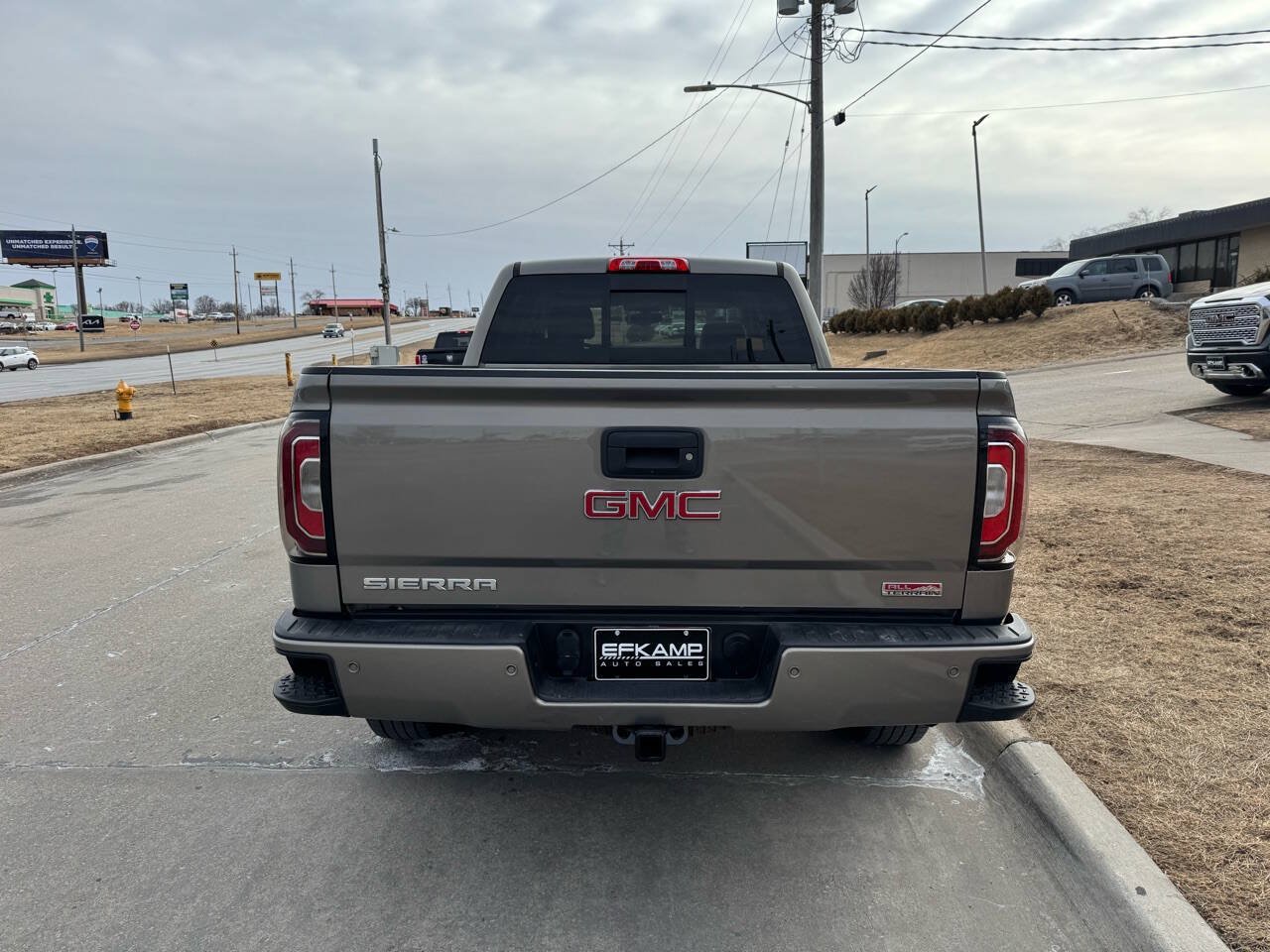Used 2017 GMC Sierra 1500 SLT w/ All Terrain Package AWD/4WD image 4