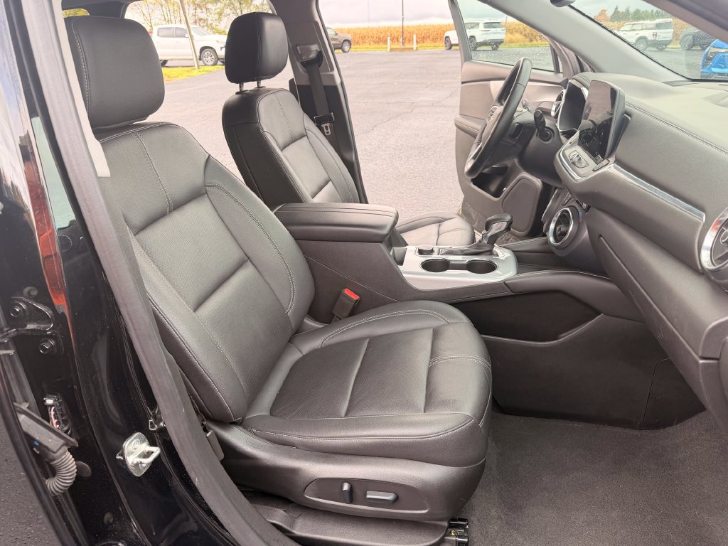 Used 2024 Chevrolet Blazer LT FWD image 31